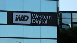 Toshiba,  Toshiba's chip unit, Western Digital Corp, KKR & Co LP, NAND chip producer, legal action,  Japanese firm