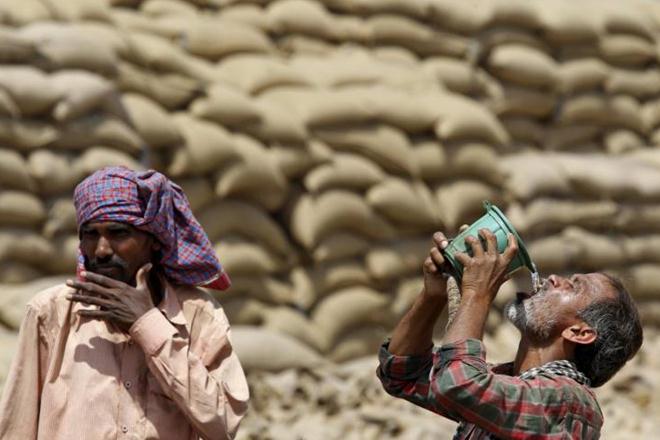 Heatwave, Uttar Pradesh, Met official, severe heat wave, Power cuts, Shrikant Sharma Heatwave, Uttar Pradesh, Met official, severe heat wave, Power cuts, Shrikant Sharma