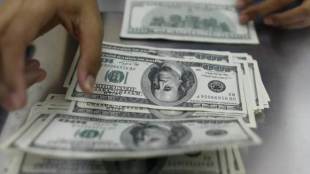Dollar, Political uncertainities, UK, Eurozone, Labour Party, Euro, Matteo Renzi