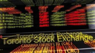 Canada, Stock Index edged, Banks, resource stocks, week offsets, TSX