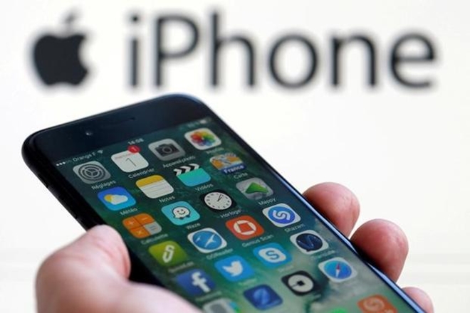 Apple argues the system is unfair and Qualcomm has used licensing leverage to illegally help its semiconductor unit. (Reuters) Apple argues the system is unfair and Qualcomm has used licensing leverage to illegally help its semiconductor unit. (Reuters)