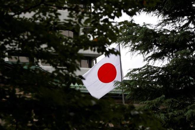 Japan sticks to budget balancing goal, seeks growth strategy continuity Japan sticks to budget balancing goal, seeks growth strategy continuity