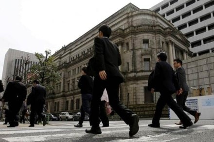 Japanese stocks were flat in choppy trade on Thursday morning as optimism from the weakening yen offset mixed performances in US shares overnight. (Reuters)