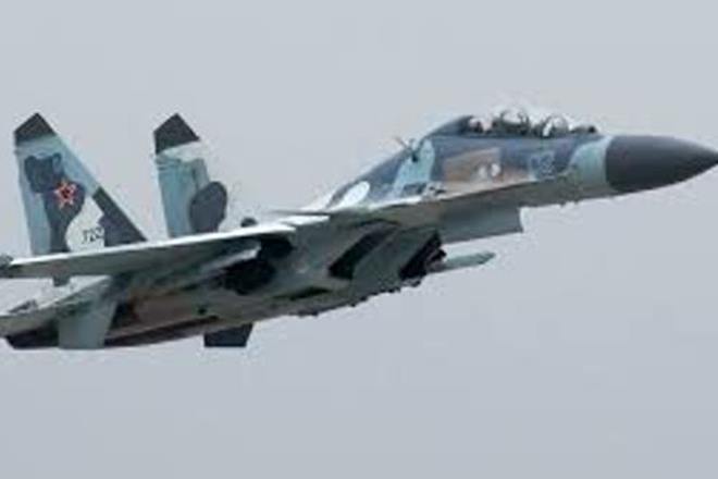 Two Chinese SU-30 aircraft carried out what the U.S. military described on Thursday as an "unprofessional" intercept of a U.S. aircraft designed to detect radiation while it was flying in international airspace over the East China Sea. (Reuters)