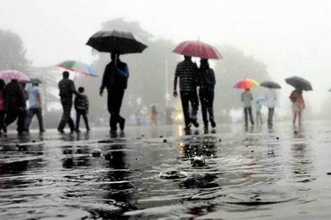 Welcome pre-monsoon showers soaked Mumbai giving respite from the blistering summer heat. (PTI) Welcome pre-monsoon showers soaked Mumbai giving respite from the blistering summer heat. (PTI)