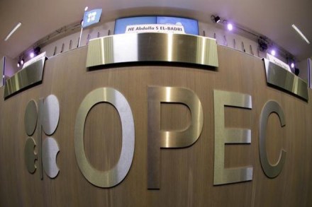 Oil stable on expected OPEC cut extension, drop in US inventories