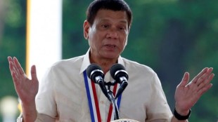 Philippines military, Islamist militants, helicopters, rockets, Maute militia, Rodrigo Duterte