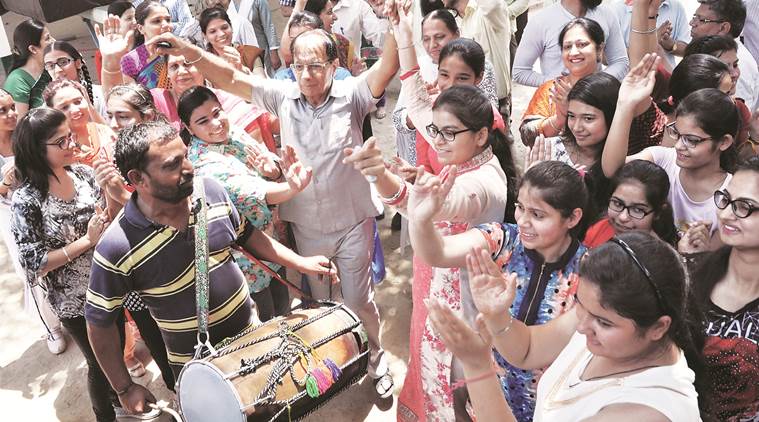PSEB, pseb 10th, pseb 10th result, pseb 10th result 2017, pseb.ac.in, pseb 12th, pseb 12th result, pseb 12th result 2017, punjab school education board, pseb chairman, pseb result 2017 pseb chairman Balbir Singh Dhol, punjab results, pubjab school performance, pubjab news, education news