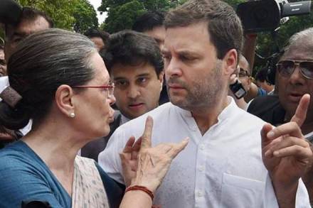 Congress president Sonia Gandhi and Rahul Gandhi. (Source: IE)