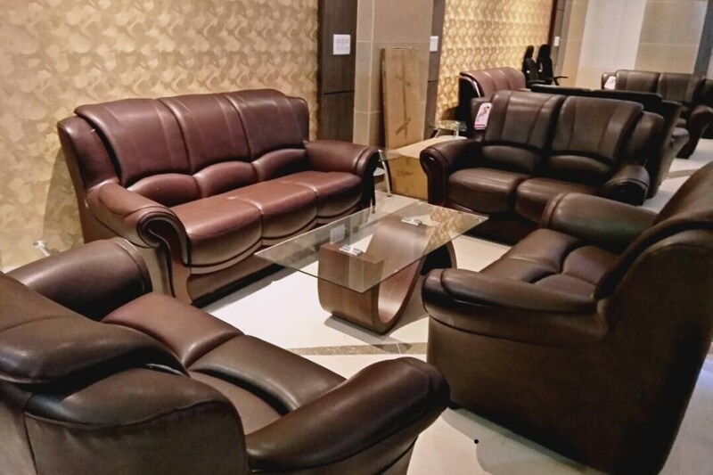 Indian Railways, Varanasi, Varanasi international tourist lounge