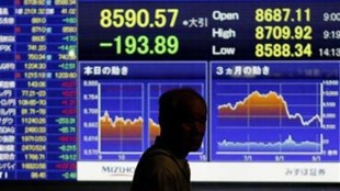 Japan, Nikkei, Japan's Nikkei, Yen, export revenues, stronger yen, Italy's political uncertainties, Italian prime minister, Matteo Renzi, European Union