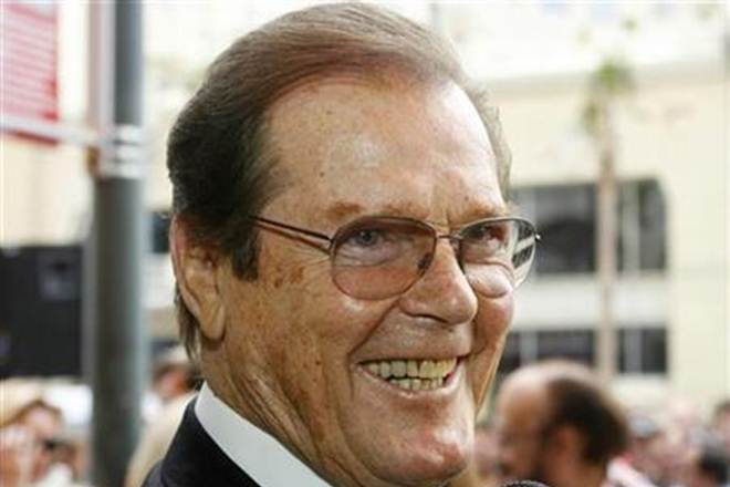 sir roger moore, roger moore, james bind, james bond roger moore, octopussy, moonraker, the soy who loved me, a view to kill, sir roger moor, roger moore wife