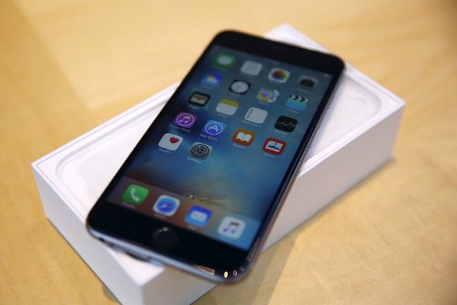 As smartphones spread to rural areas, an initiative backed by tech giants aims to help small farmers in poor countries access data on crops, weather and soil, helping them boost production in the face of climate change, a farming group said on Monday. (Reuters) As smartphones spread to rural areas, an initiative backed by tech giants aims to help small farmers in poor countries access data on crops, weather and soil, helping them boost production in the face of climate change, a farming group said on Monday. (Reuters)