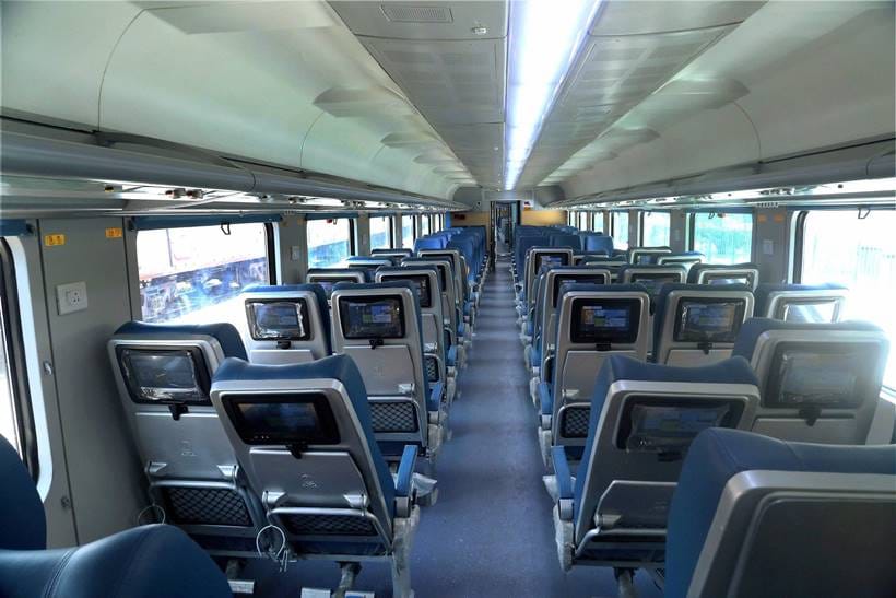 Tejas Express, Tejas Express photos, Tejas Express features