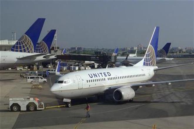 United airlines, Venezuela, isolating country,  George Bush Intercontinental Airport, daily flight service ends