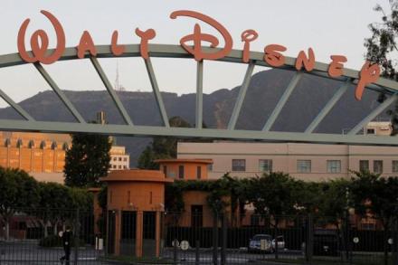 Disney has been stepping up efforts to stem subscriber losses at ESPN as younger viewers move away from traditional pay television packages, a trend known as "cord-cutting". (Reuters)