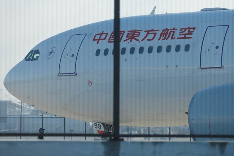 China Eastern Airlines, Airbus A330-200, Shanghai bound flight, Kathy Zhang, Rolls-Royce, Fligh accident, Trent 700 series engine, hole opens up in Airbus, Australia Transport Safety Bureau