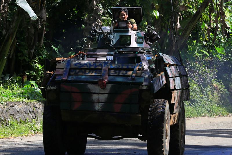 ISIS, Marawi City, Philippines, molotov cocktails, no-donate-link, Philippines, President Rodrigo Duterte, sniper fire, Hapilon Isnilon, United States Defense and Military Forces, Islamic State in Iraq and Syria, Abu Sayyaf, Isnilon Hapilon, US Military, ISIS, ISIL, Islamic State