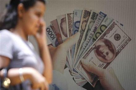 Philippine peso nears three-month low, most other Asian currencies tepid