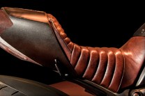 Low seat height of 770 mm.