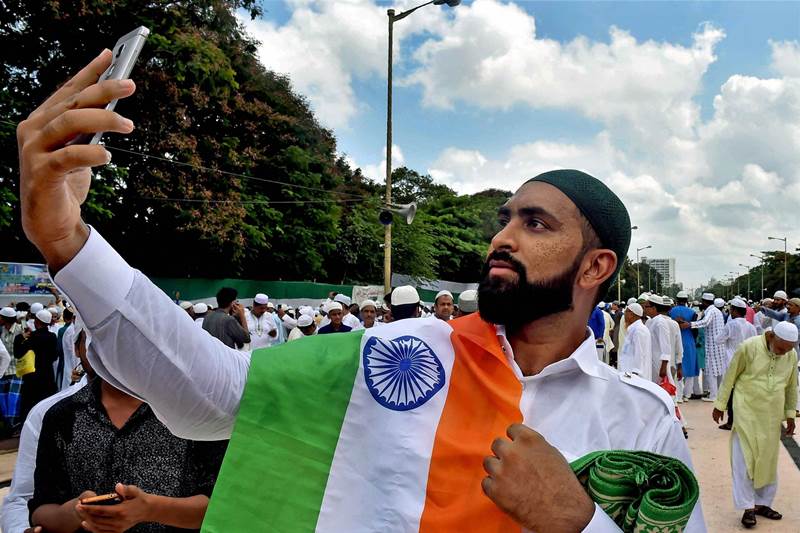 eid, eid 2017, eid celebrations, eid mubarak, mumbai, india, eid egypt, eid israel, eid celebration india, eid images, eid photographs, ramzan 2017, eid 2017 india, india celebrates eid, ramzan, eid mubarak, eid 2017, financial express news, india news, latest news