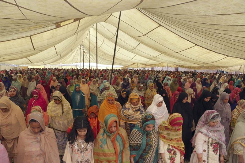 eid, eid 2017, eid celebrations, eid mubarak, mumbai, india, eid egypt, eid israel, eid celebration india, eid images, eid photographs, ramzan 2017, eid 2017 india, india celebrates eid, ramzan, eid mubarak, eid 2017, financial express news, india news, latest news