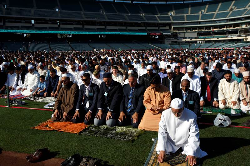 eid, eid 2017, eid celebrations, eid mubarak, mumbai, india, eid egypt, eid israel, eid celebration india, eid images, eid photographs, ramzan 2017, eid 2017 india, india celebrates eid, ramzan, eid mubarak, eid 2017, financial express news, india news, latest news