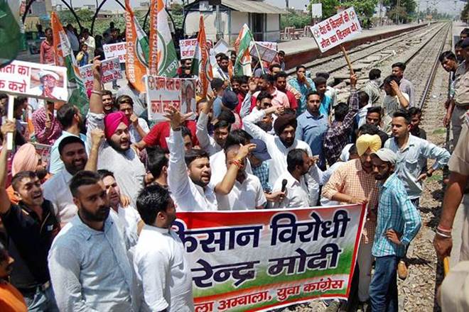 Haryana farm loan waiver, farmers protest, farmers protest in Haryana, haryana farmers, Manohar Lal Khattar, dharna in Haryana, MP farmers protest, Maharashtra farmers protest, Kisan Credit Cards, Bharatiya Kisan Union, farm loan, Gurnam Singh Chaduni, Bhupinder Singh Hooda, Congress Committee