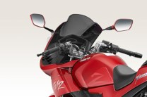  Two-piece lowered handlebar. 