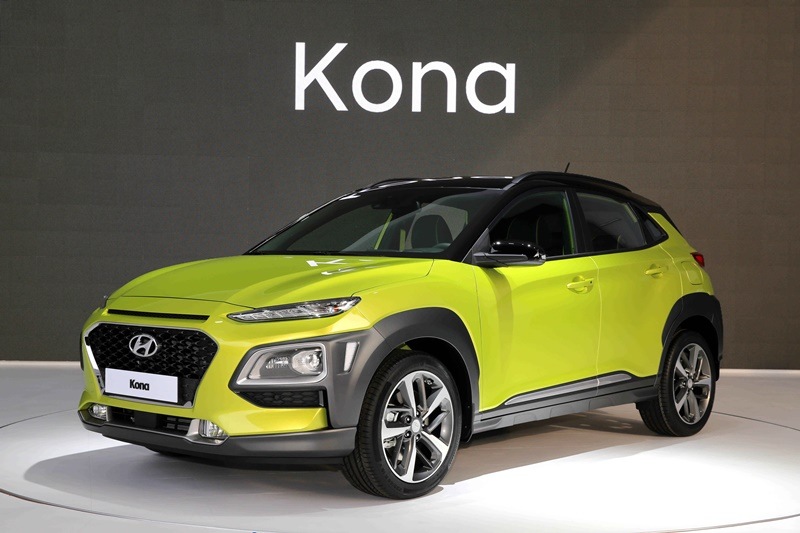 Hyundai Kona has been revealed, and the subcompact SUV does look quite distinct and intriguing. It has gone on sale in South Korea, and will be introduced in Europe in August and in the US in December this year. Hyundai have named it after a holiday destination on the Hawaiian Islands, as are other names of the brand like the Santa Fe. Hyundai have said that an electric powered Kona is also on the cards by next year.