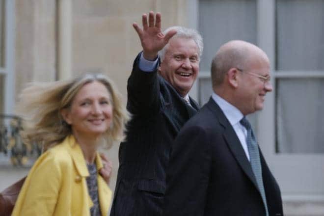 General Electric Co's incoming chief executive said on Monday he will conduct a swift review of the business portfolio, and signaled its strategy of selling software-related services across its many divisions will remain the heart of GE for decades. (Reuters)