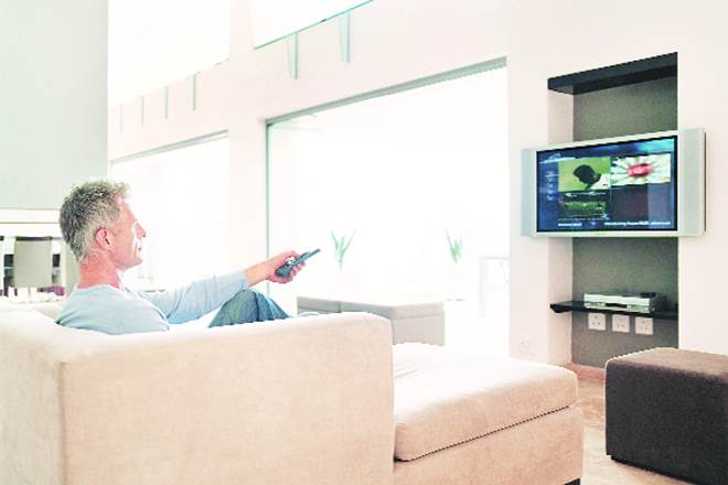 Technology, smartphones, laptops, binge-watching experience, Peel Remote, remote apps, switch channels, Wi-Fi connected option, Anymote Smart Remote, PeelRemote, Sure Remote