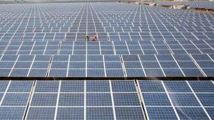 China, Solar energy , china world's largest floating solar power plant, china pollution, china renewable energy, china solar power, floating solar power plant