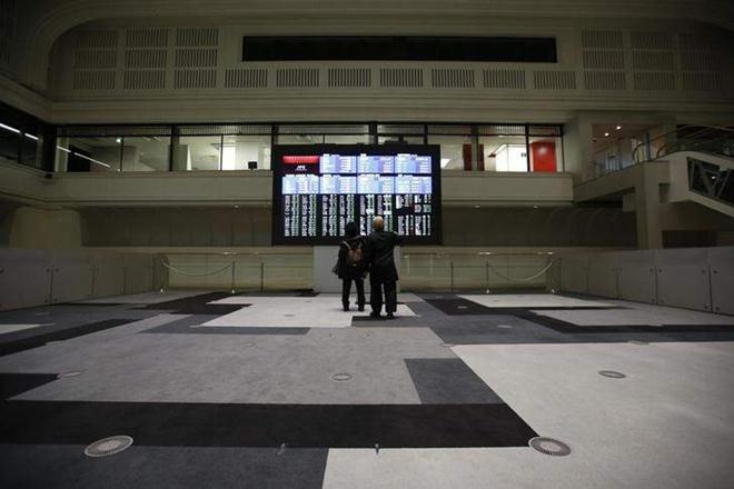 Nikkei tops 20,000 but autos, banks and yen make investors doubt sustainability
