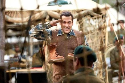 tubelight box office collection, Tubelight collection day 3, Tubelight weekend collection, Tubelight opening weekend collection, Eid, Salman khan, tubelight, sultan, bajrangi bhaijaan, raees, tubelight box office report