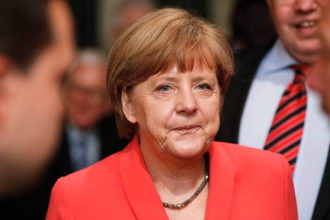 Angela Merkel , Theresa May, Brexit, EU citizens, EU leaders meeting, London