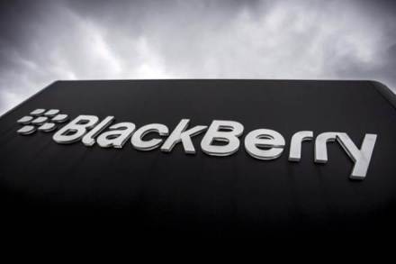 blackberry, blackberry toyota row, toyota software row, blackberry toyota software row