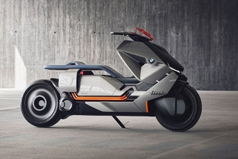 Watch video: BMW Motorrad Concept Link, a futuristic scooter that knows your destination