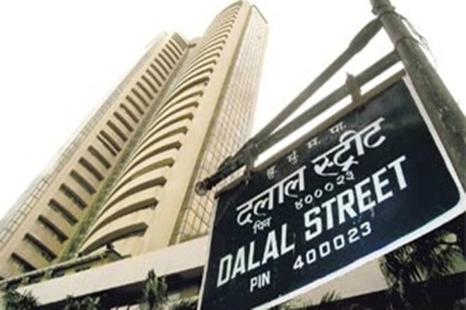The 30-share BSE Sensex slipped 166.36 points or 0.53% to close at 31,095.70 points, while the 50-share NSE Nifty fell 51.85 points or 0.54% to close at 9,616.40 points. (Image: PTI)