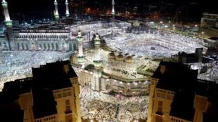 Mecca , Suicide bombing, Saudi police, Ramadan,  Grand Mosque,  Mansour al-Turki, Medina,  Islam's holiest site, 