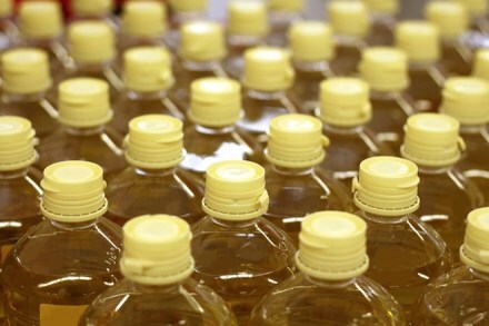 Edible oils, market, supplies, stocks, retailers, Vanaspati millers, oil seeds, millers, oil, wholesale oil