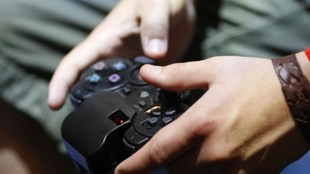 The 600 million gamers in China generated $24.6 billion of the industry's $101.1 billion global market value over 2016, just ahead of the U.S.’s $24.1 billion. (Reuters)