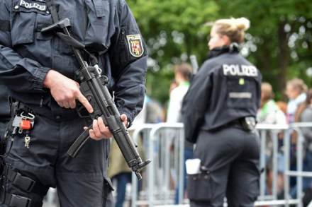 German Police, terrorism alert, open-air rock concert, Concert suspended, Manchester terror attack