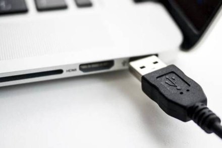 Israeli intelligence, IS plans, laptop ban, bombmakers, world news