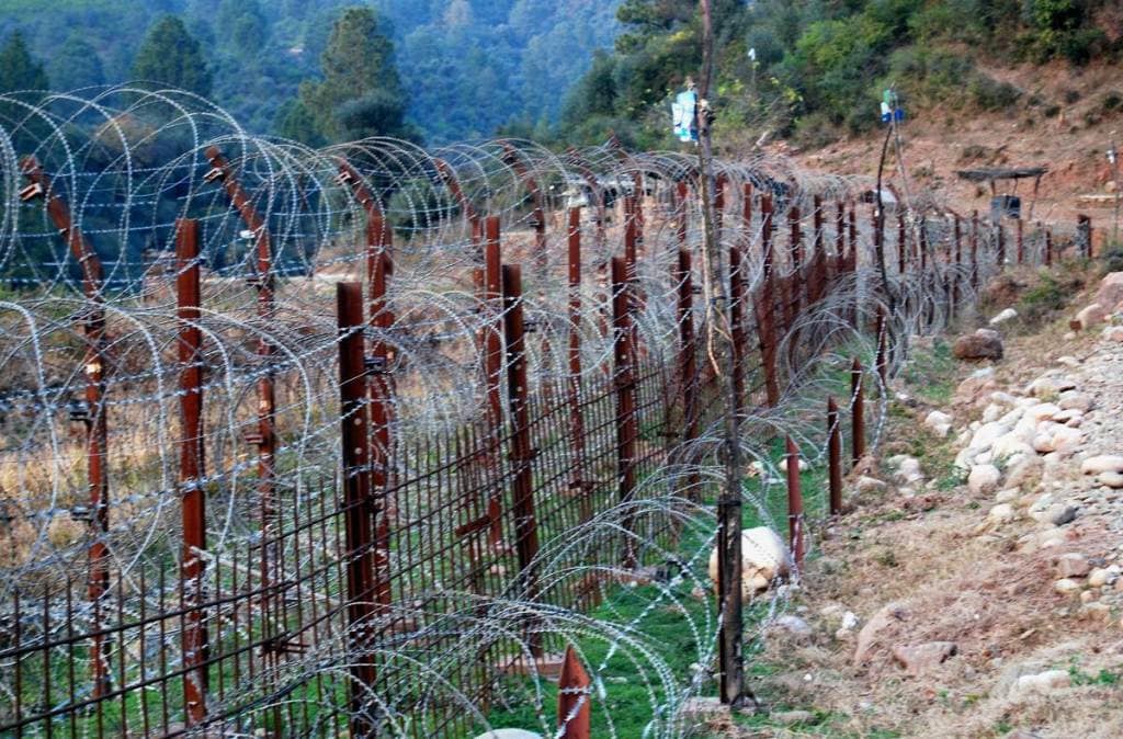 Pakistan, LoC, Naushera, KG sectors , Indian army, Jammu and Kashmir, ceasefire violation