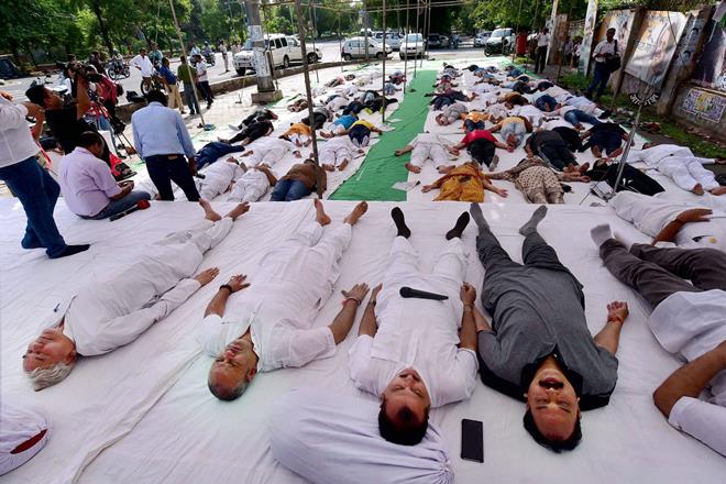 Farm loan waiver, farm loan waiver stir, madhya pradesh, madhya pradesh news, farmers protest, farmers suicide Farm loan waiver, farm loan waiver stir, madhya pradesh, madhya pradesh news, farmers protest, farmers suicide