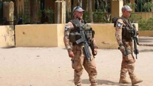 Suspected jihadists stormed a tourist resort popular with Westerners outside the Malian capital Bamako today