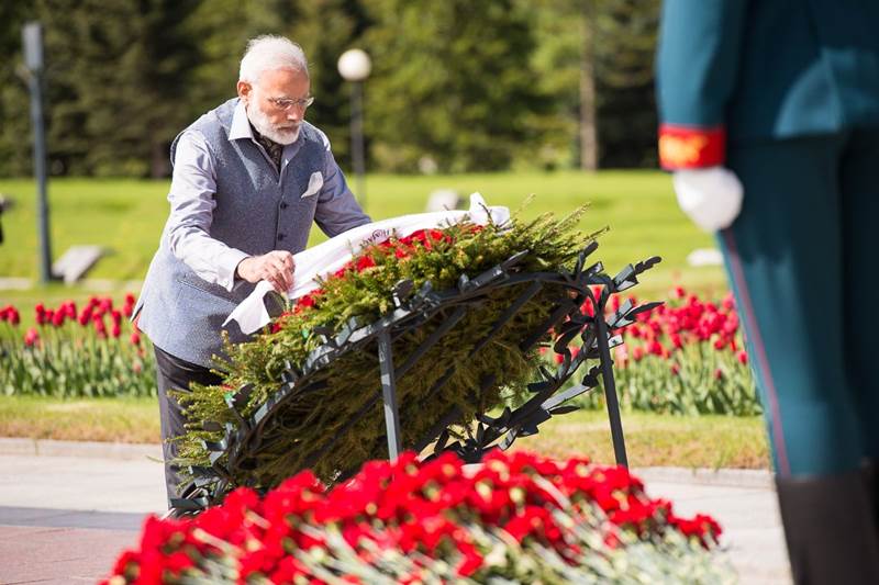 narendra modi, Modi, narendra modi russia, narendra modi russia visit, narendra modi russia news, narendra modi russia speech, narendra modi visit to russia, pm modi russia visit, PM Narendra Modi russia, Narendra Modi Vladimir Putin meet, vladimir putin, nuclear deal Modi latest News, Narendra Modi News