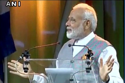 Narendra Modi in Russia, PM recalls veteran actor Raj Kapoor, Modi says Bollywood very popular in Russia, Bollywood popular in Russia, raj kapoor famous in russia, PM in russia, Modi in russia, Plenary Session of St. Petersburg International Economic Forum 2017, world economic forum, world economic forum 2017, india, russia