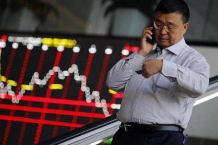 Data shows foreign investors, who make up 70 percent of trading activity in the Tokyo market, rushed to cover short positions as a rally from the year's low on April 17 gathered momentum. (Reuters)